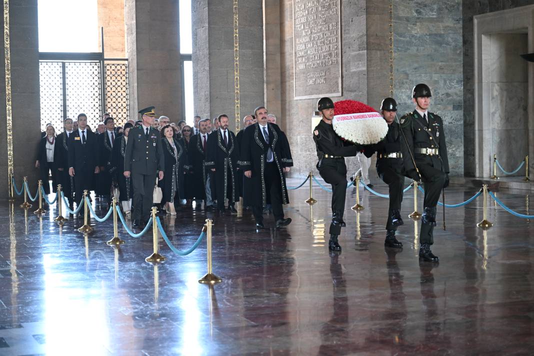 Uyuşmazlık Mahkemesi Başkanlığı heyeti Anıtkabir'i ziyaret etti 10